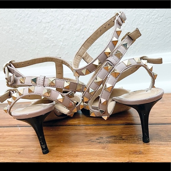 Valentino Garavani Rockstud Leather Pumps, 37.5 - Picture 5 of 9